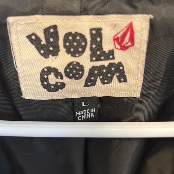 Volcom jacket large 3/4 sleeve hooded - Picture 3 of 5
